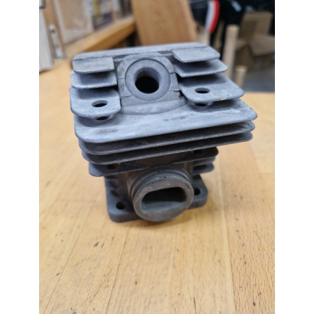 Cylinder pilarki Partner 465 (BEZ TŁOKA)